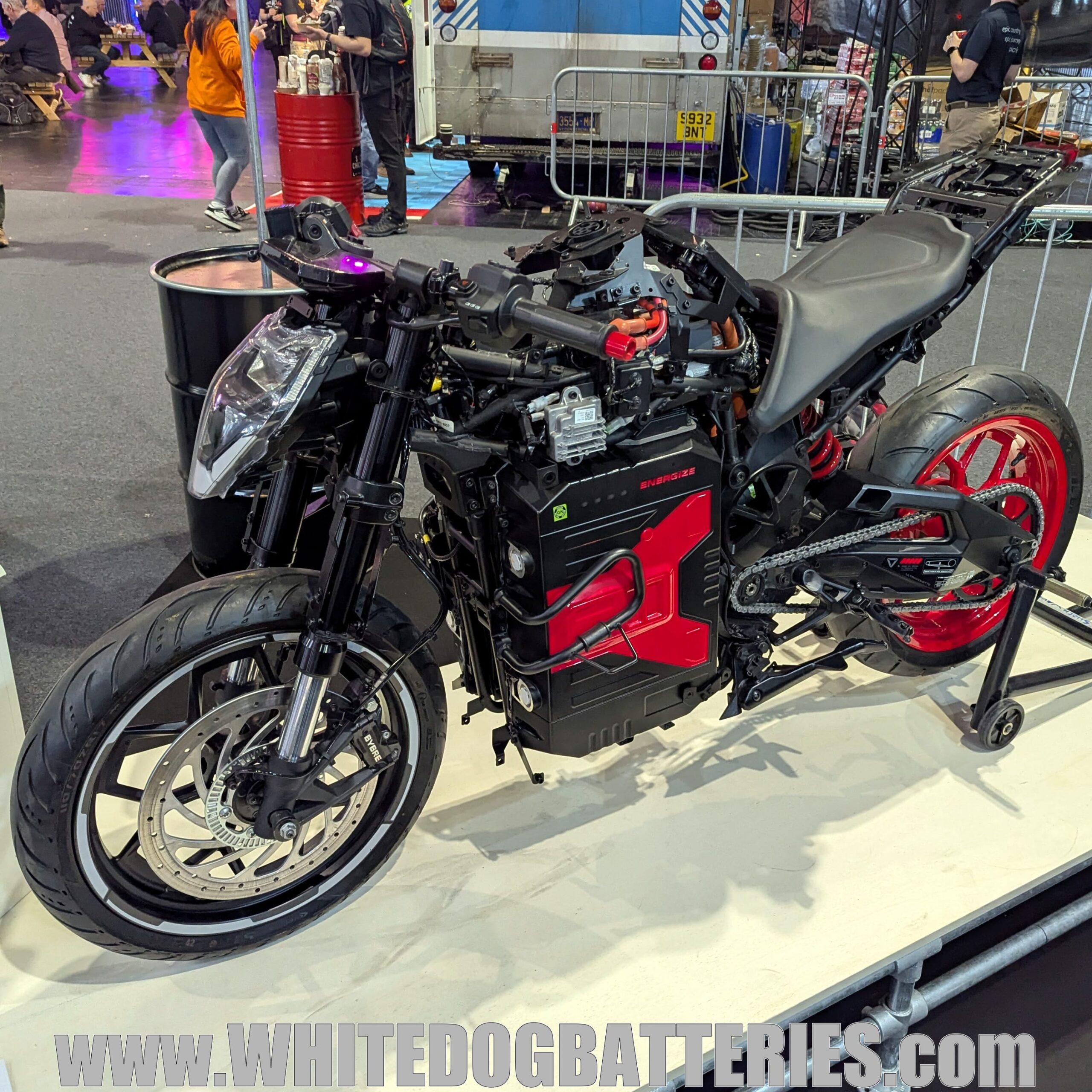 Inside an electric motorcycle (Ultraviolette F77)…